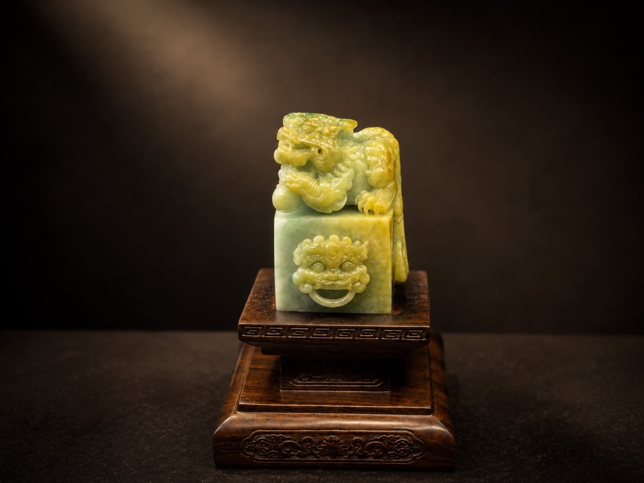 天然翡翠瑞獸玉印收藏作品